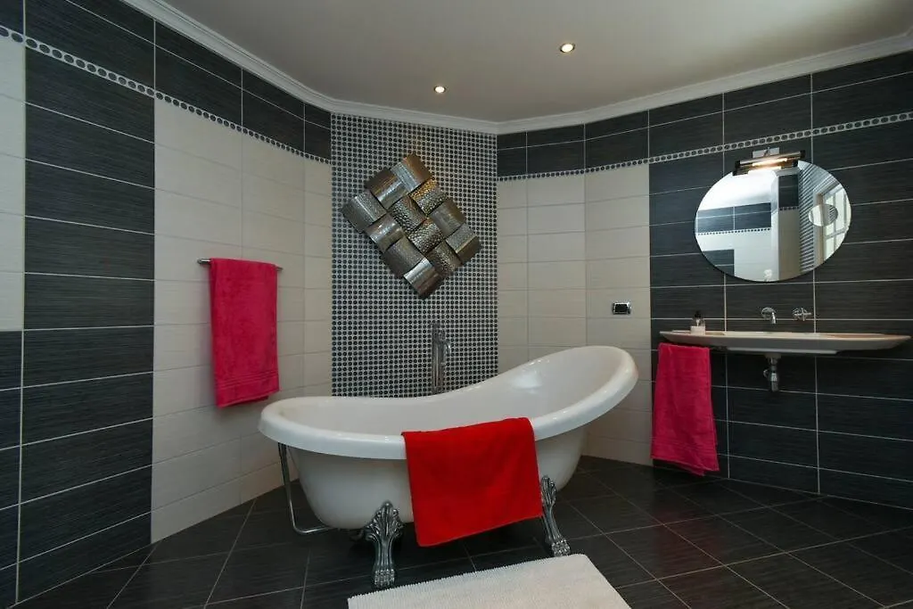 Villa Camila. Private Heated Pool. Games Area Callao Salvaje